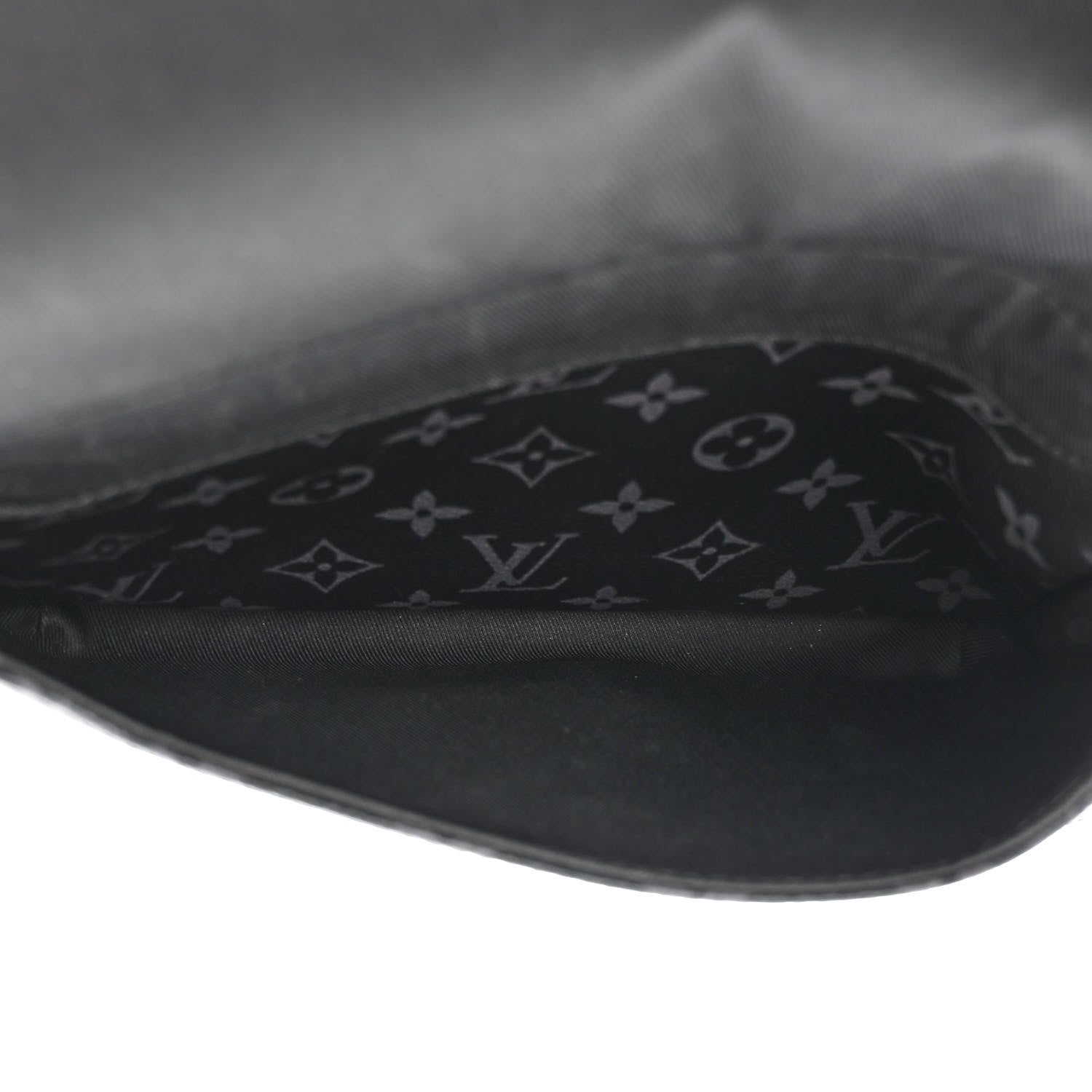 Louis Vuitton Monogram Eclipse Steamer Messenger 6 of 11