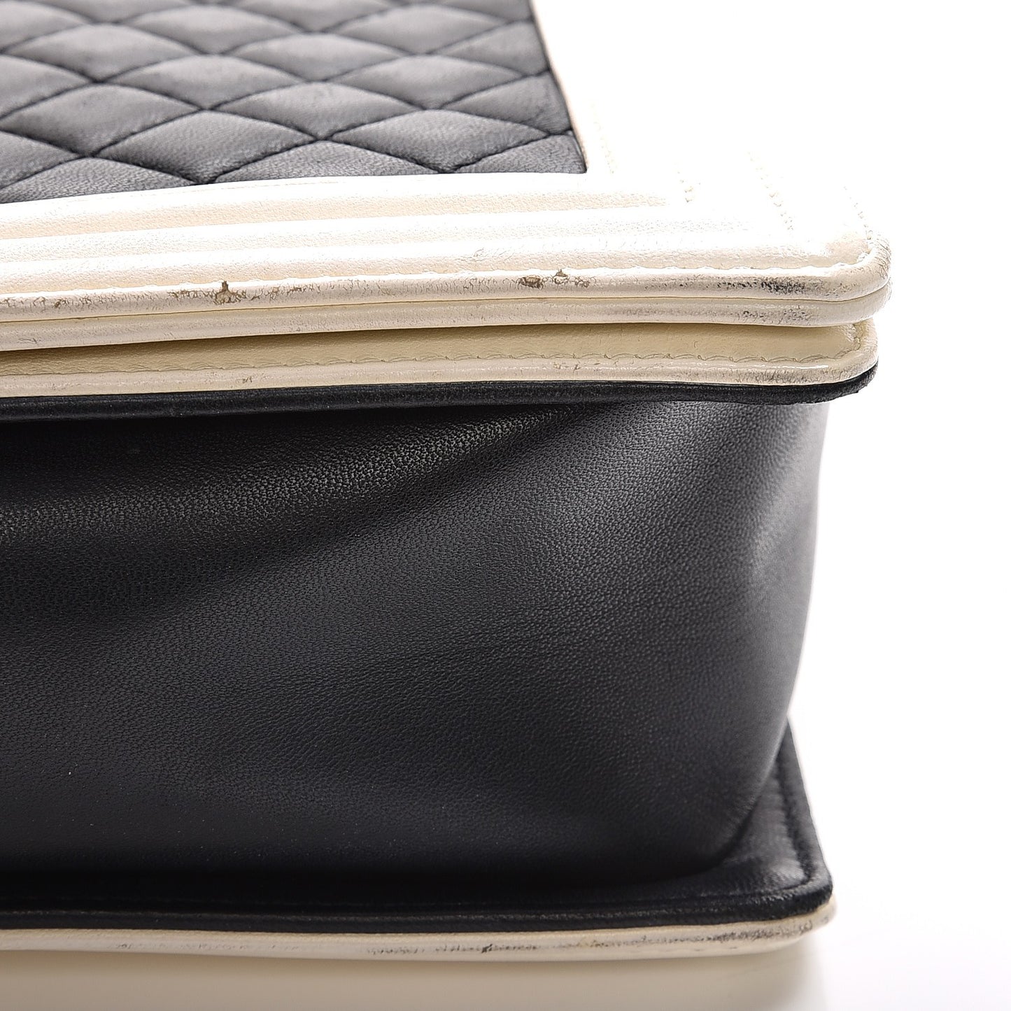 Lambskin Quilted Large Boy Flap Black White