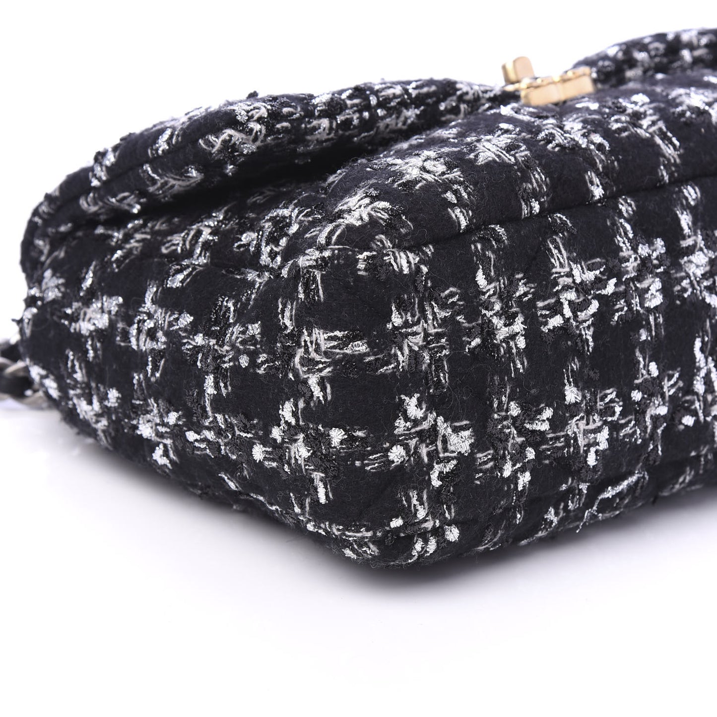 Tweed Quilted Large 19 Flap Black Ecru White