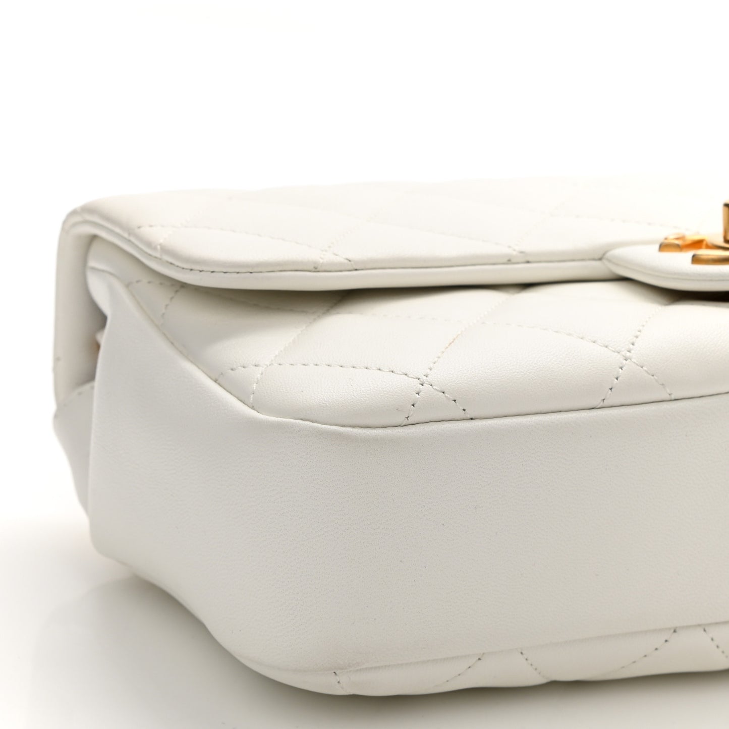 Lambskin Quilted Medium In The Loop Handle Flap Bag White