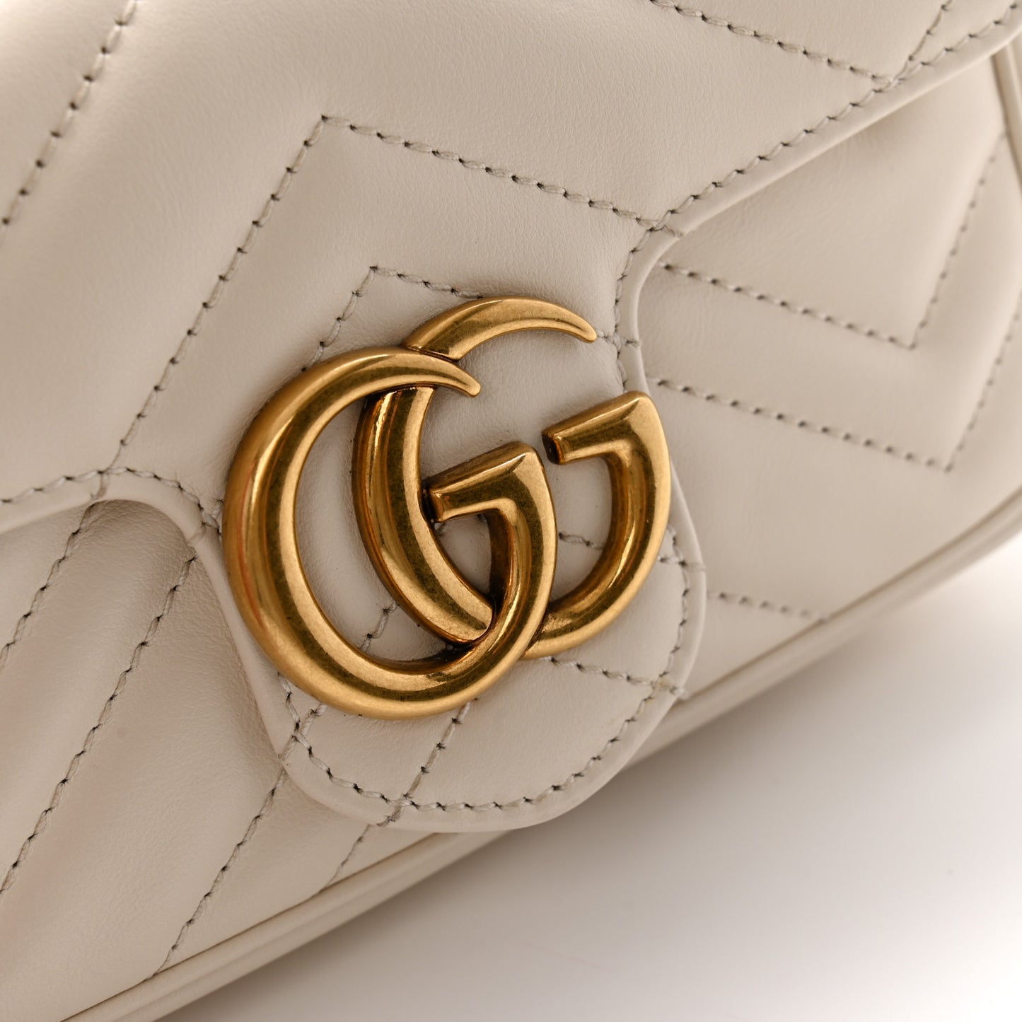Calfskin Matelasse Super Mini GG Marmont Shoulder Bag White