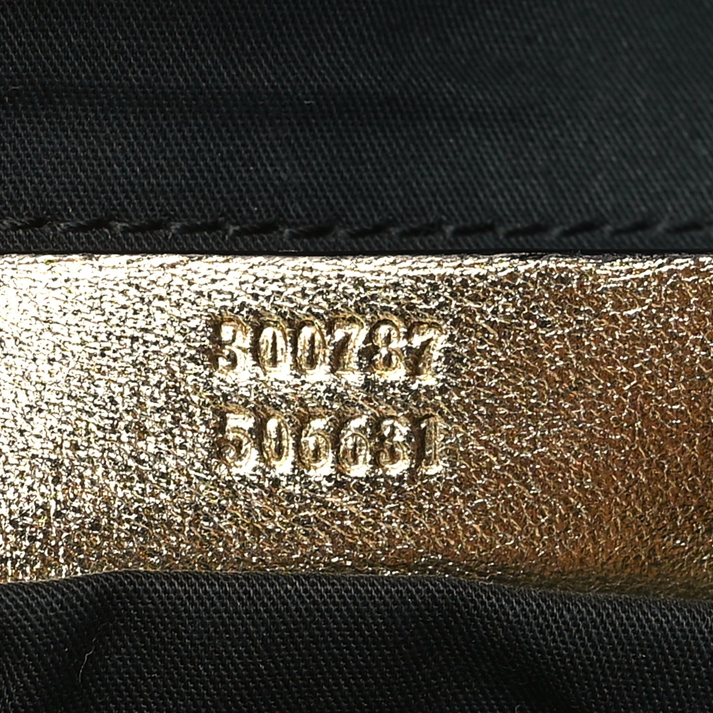 Metallic Crackled Lambskin De Manta Clutch Gold