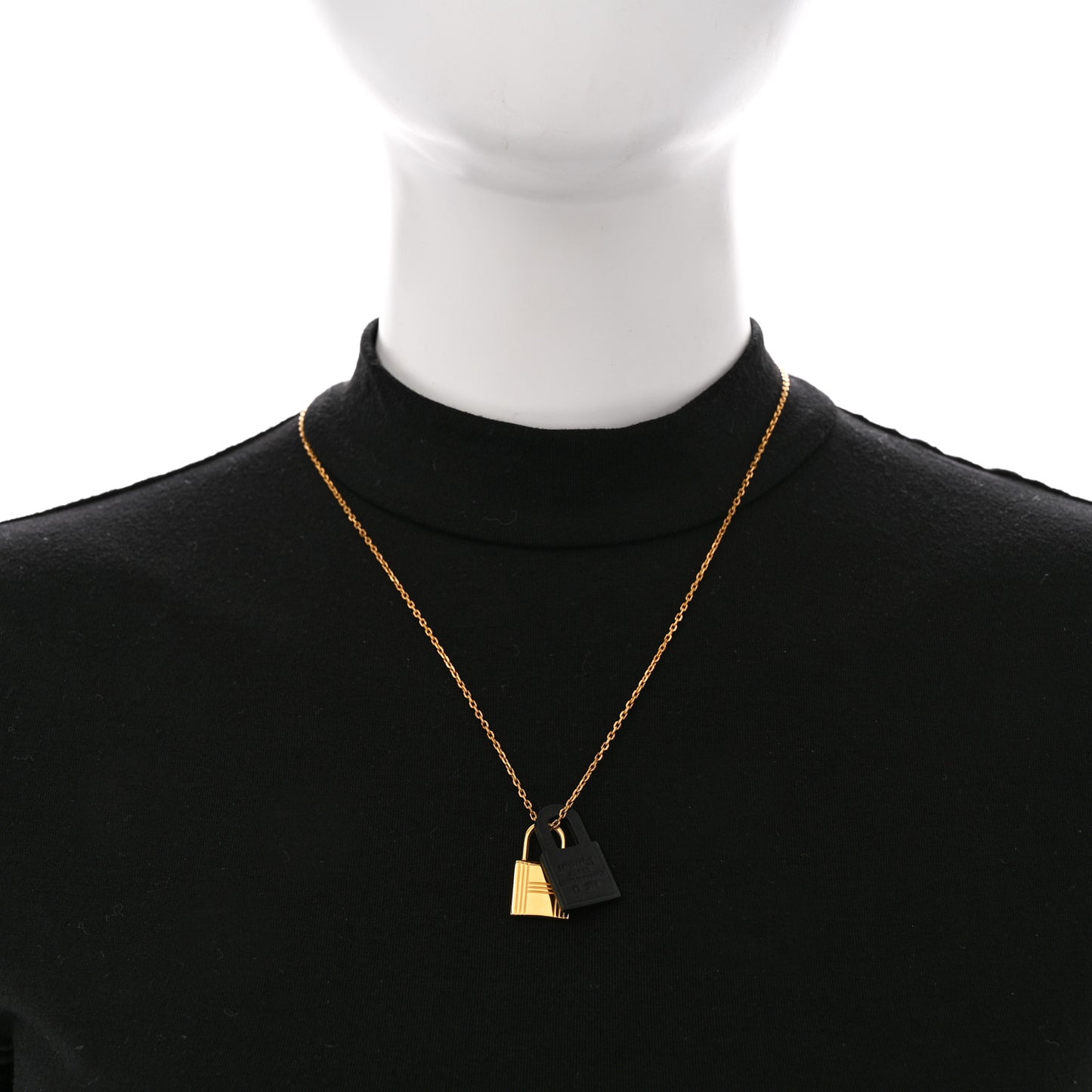 Swift Small O'Kelly Pendant Necklace Black