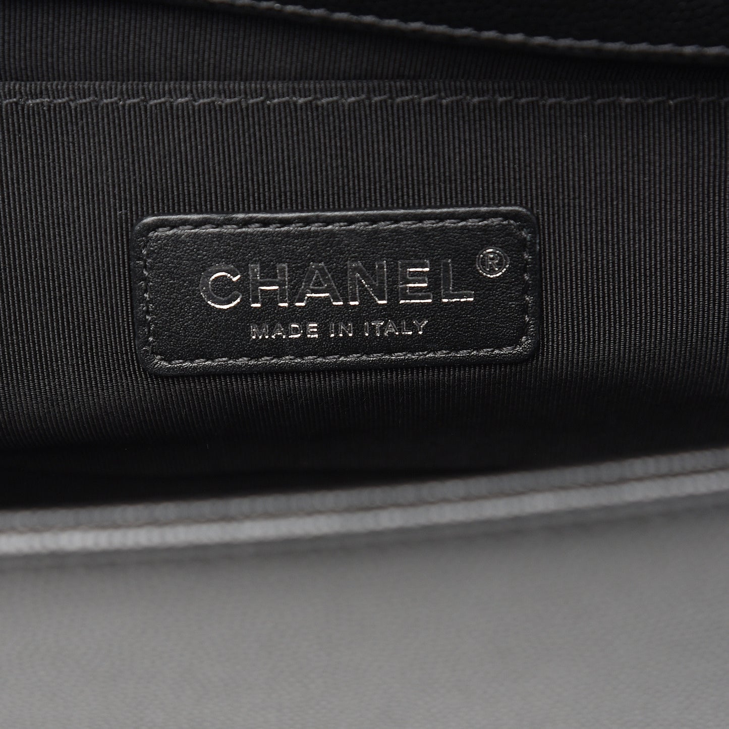 Caviar Chevron Quilted Medium Boy Flap Black