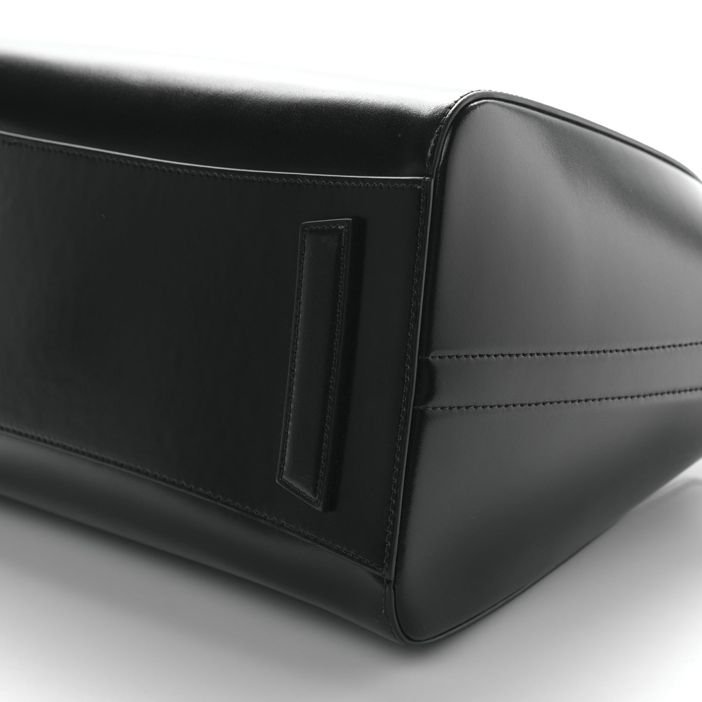 Shiny Lord Calfskin Medium Antigona Black