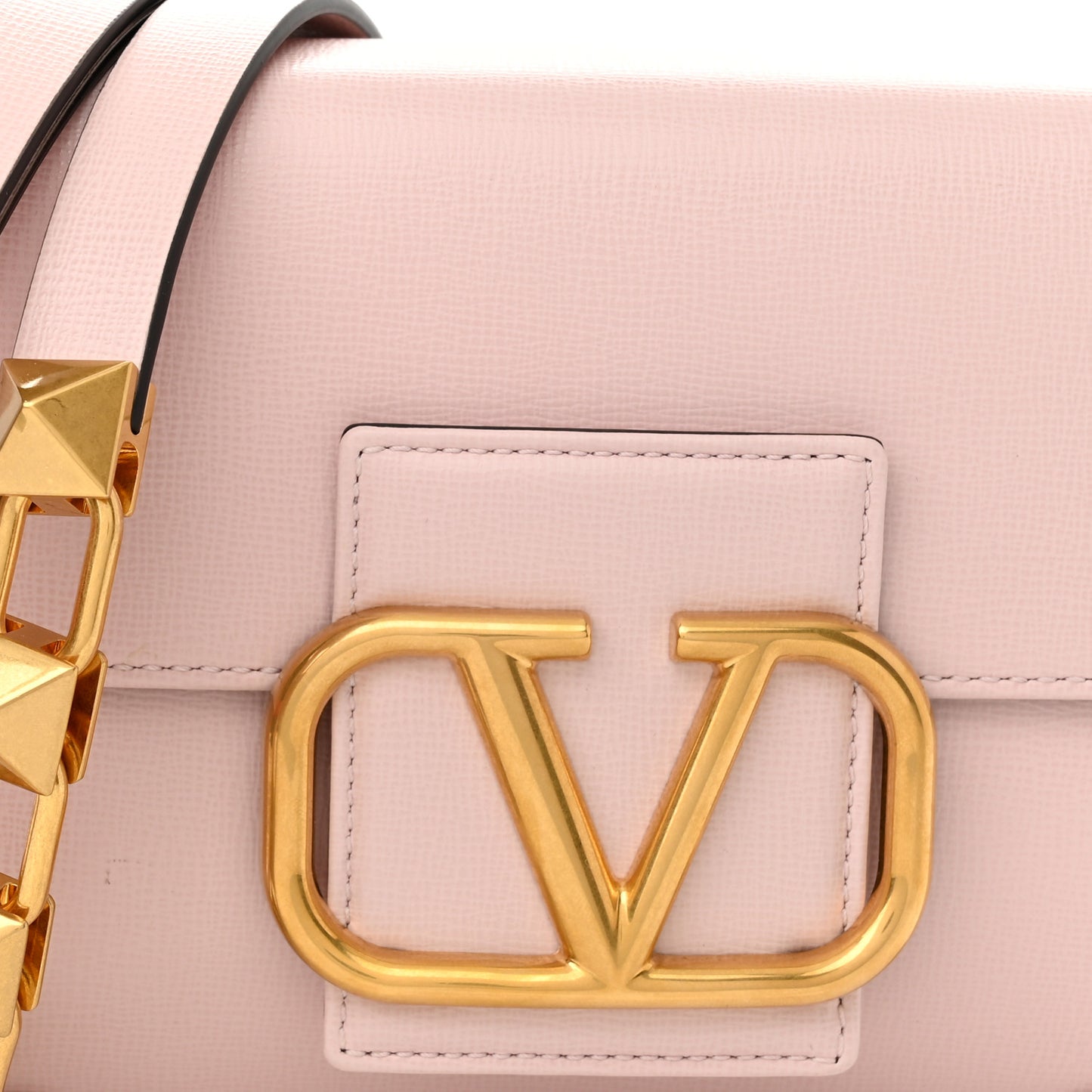 Grainy Calfskin VLogo Stud Sign Shoulder Bag Rose Quartz