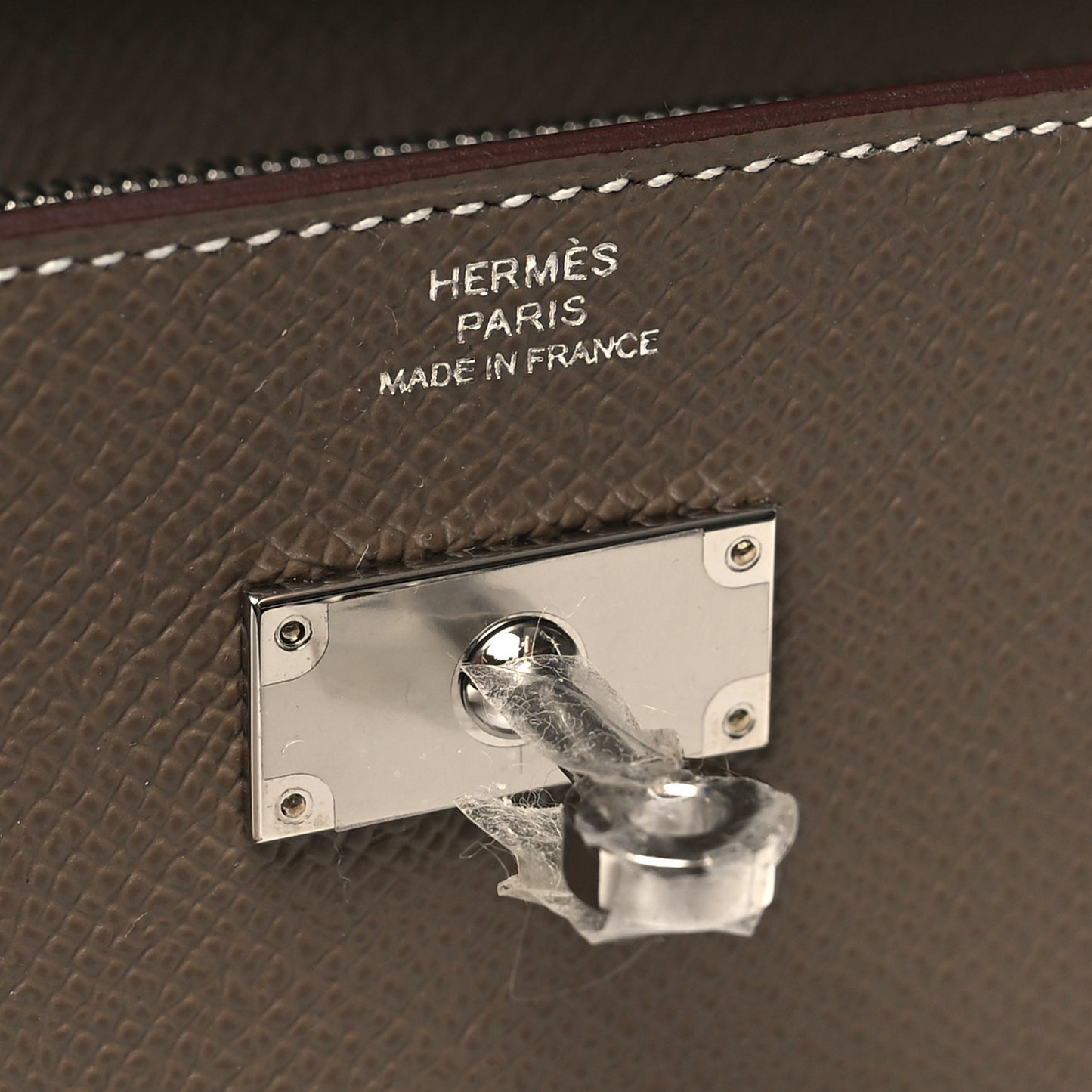 Epsom Kelly Wallet To Go Etoupe