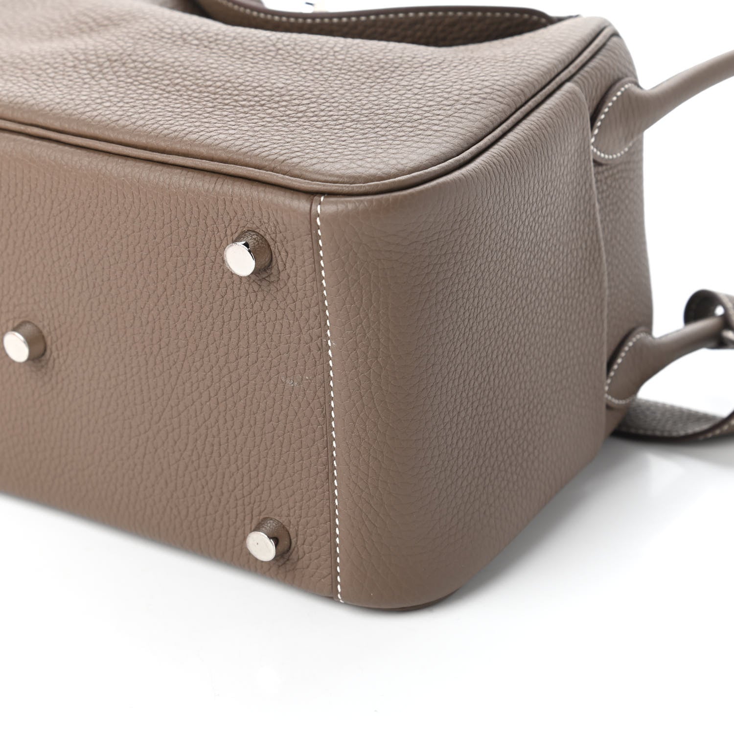 Hermes Taurillon Clemence Lindy 26 Etoupe 7 of 10