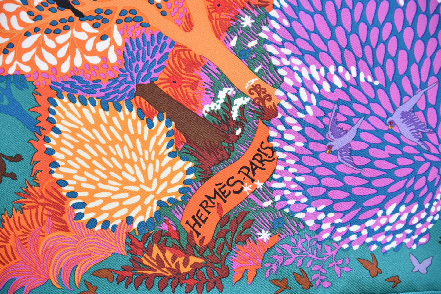 Silk Dans Un Jardin Anglais Scarf 90 Vert Cypres Corail Mauve