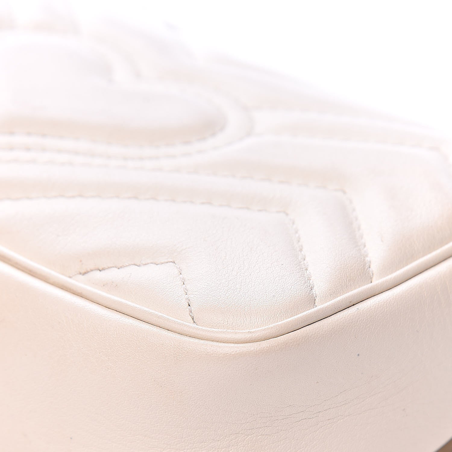 Gucci Calfskin Matelasse Super Mini GG Marmont Shoulder Bag White 14 of 17