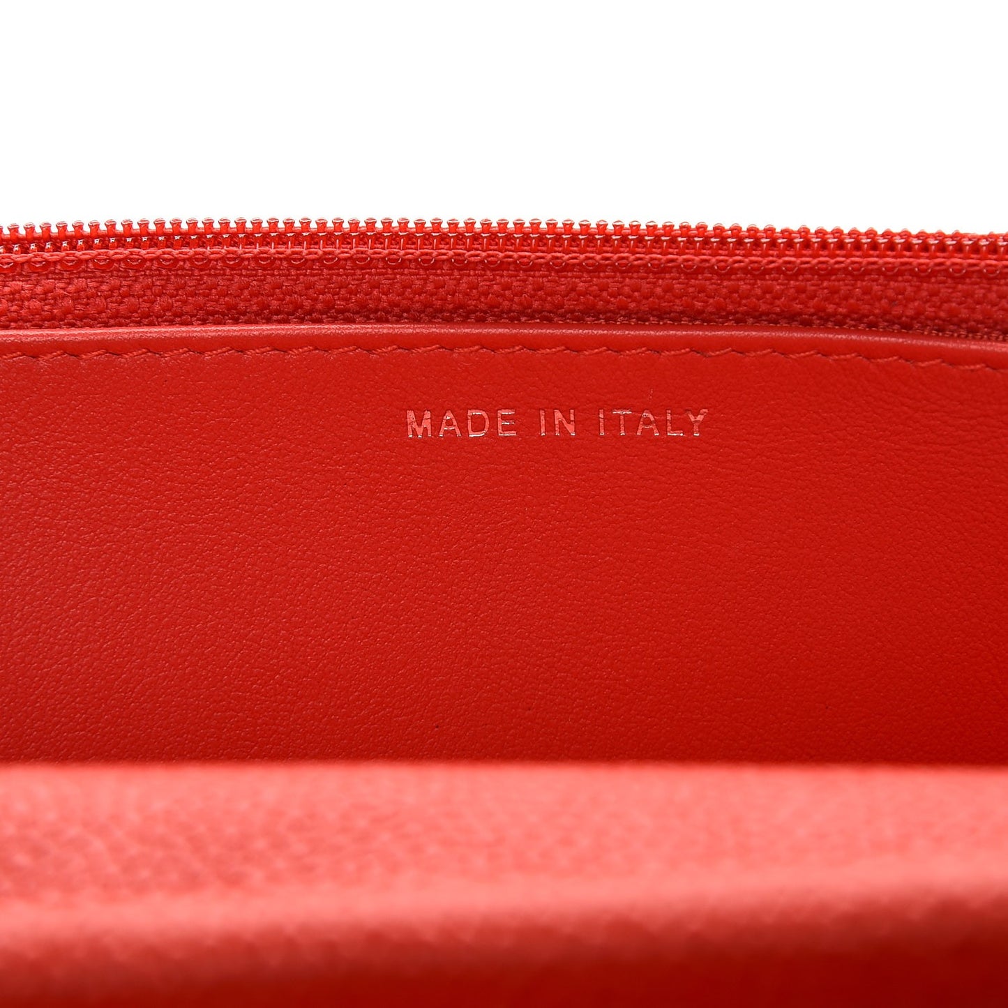 Caviar Chevron Quilted Statement Wallet On Chain WOC Red
