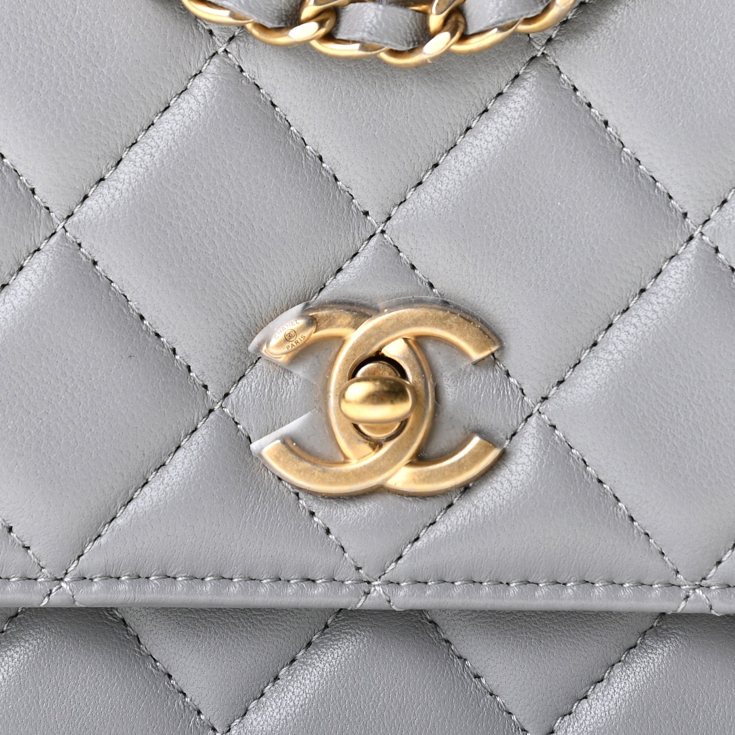 Lambskin Quilted CC Pearl Crush Wallet on Chain WOC Grey
