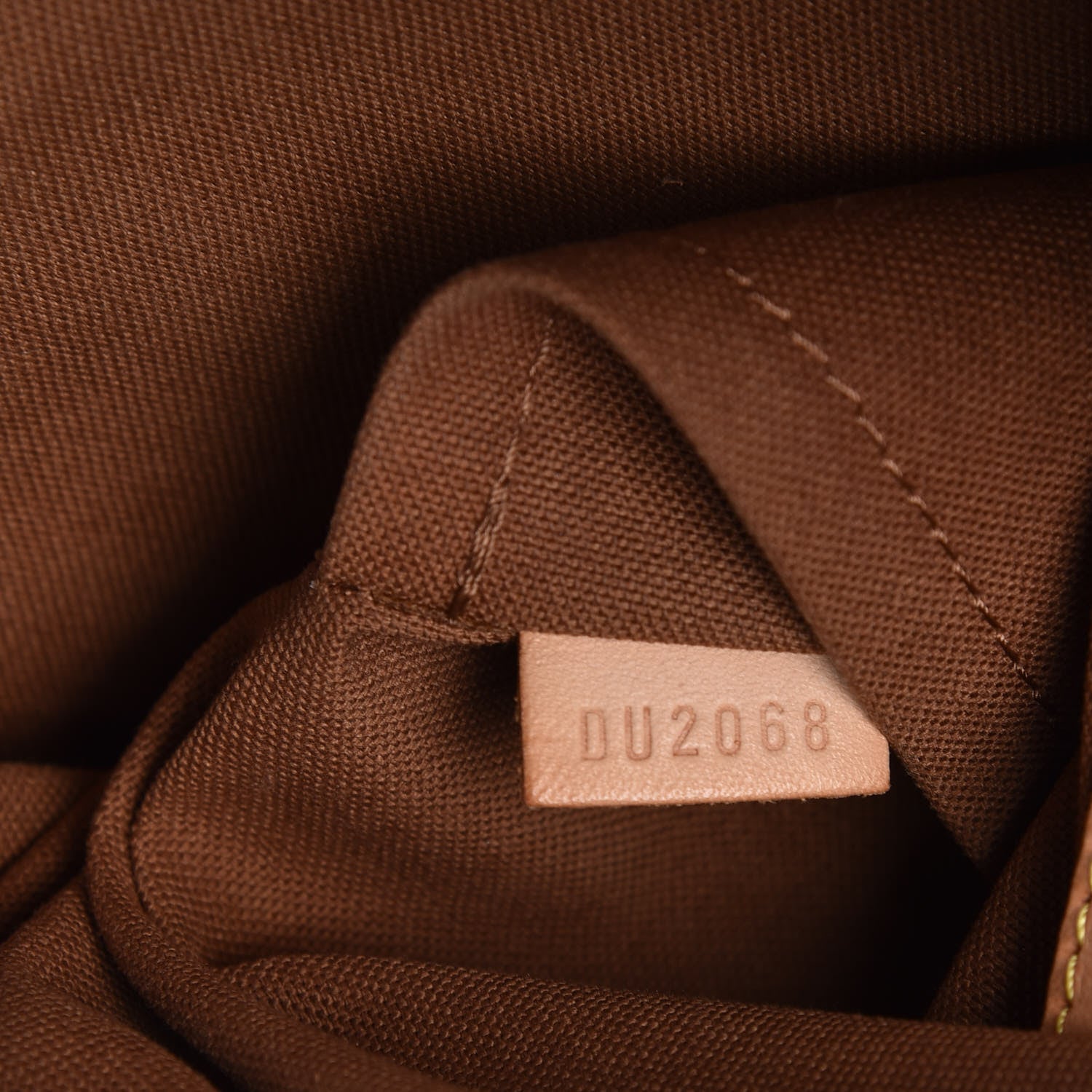 Louis Vuitton Monogram Cabas Beaubourg 7 of 10