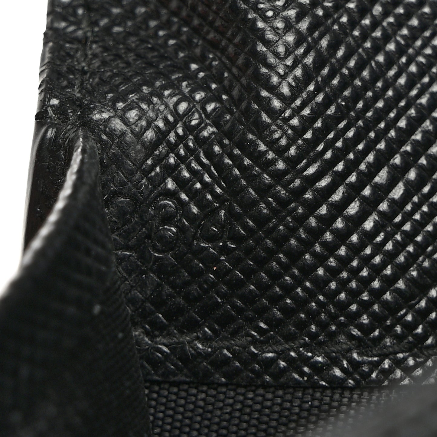 Saffiano Triangle Card Holder Black