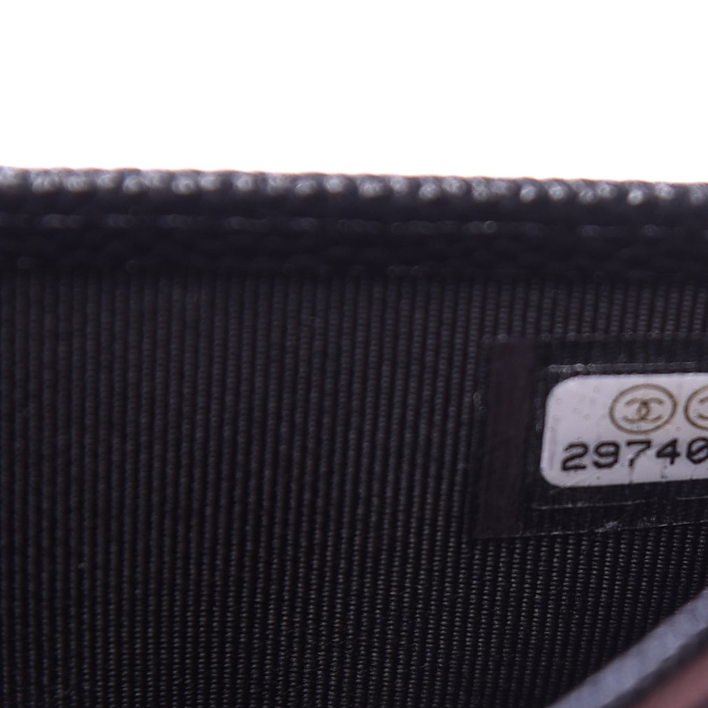 Caviar Quilted Medium Gusset Flap Wallet Black