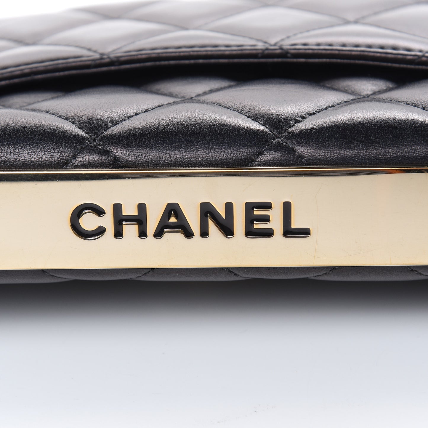 Lambskin Quilted Medium Trendy CC Flap Black