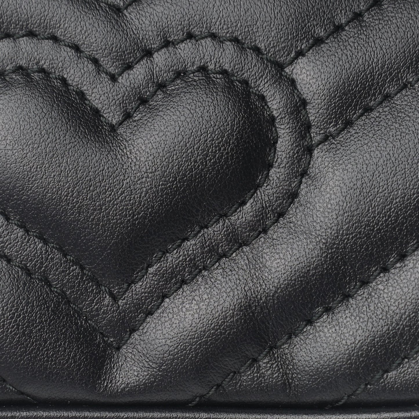Calfskin Matelasse GG Marmont 2.0 Coin Purse On A Chain Black