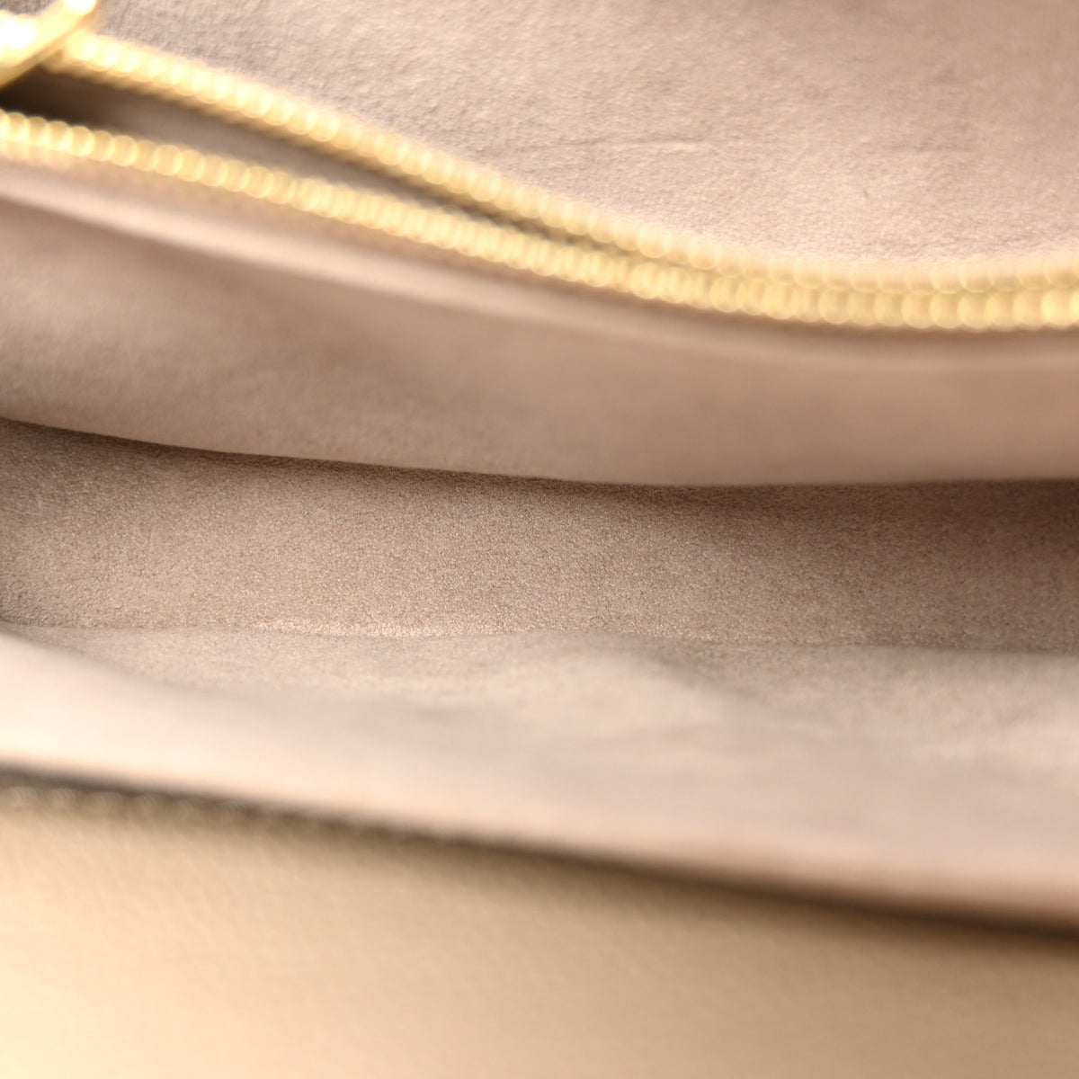 Louis Vuitton Empreinte Monogram Giant Pochette Metis East West Tourterelle Creme 5 of 10