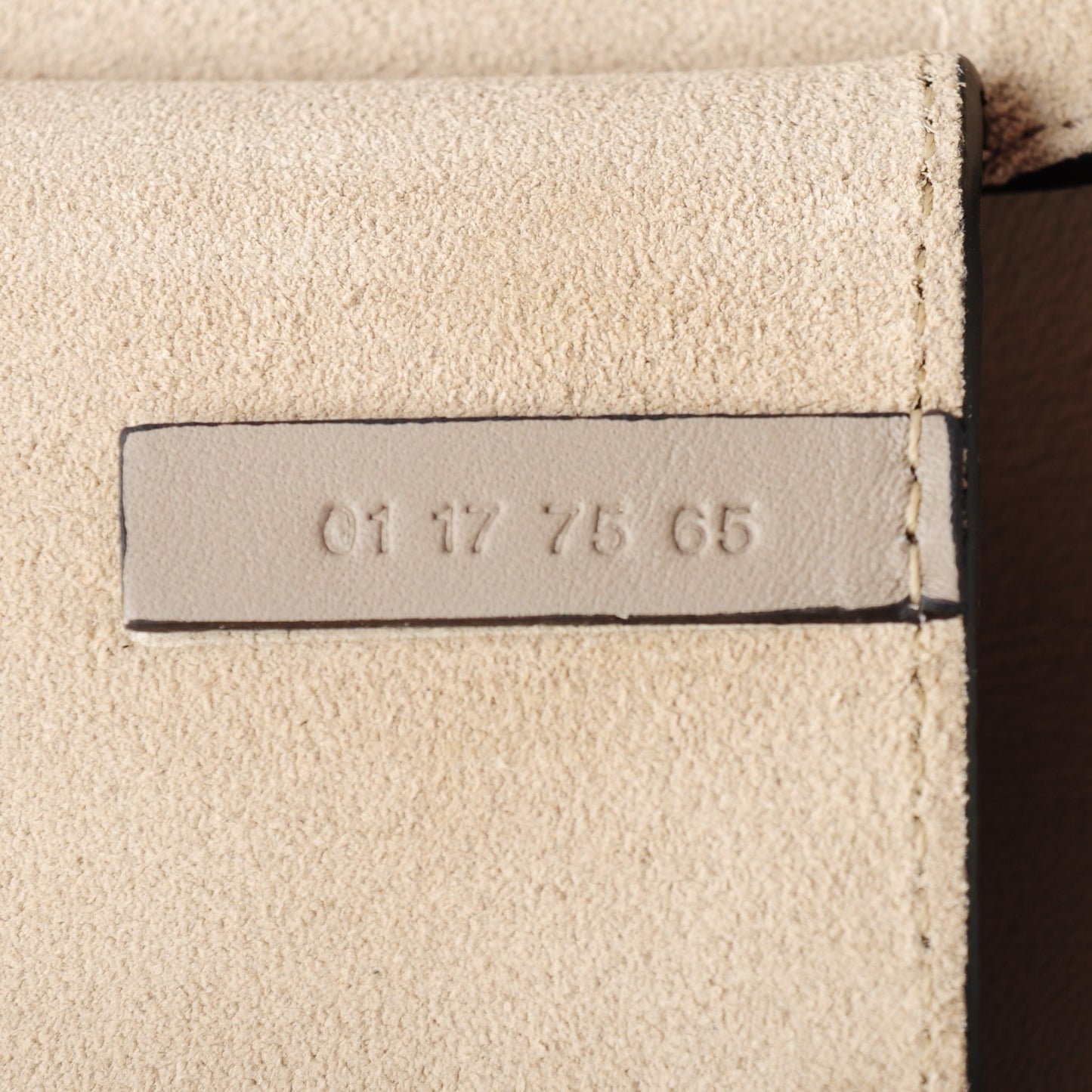 Suede Calfskin Faye Wallet On Strap Motty Grey