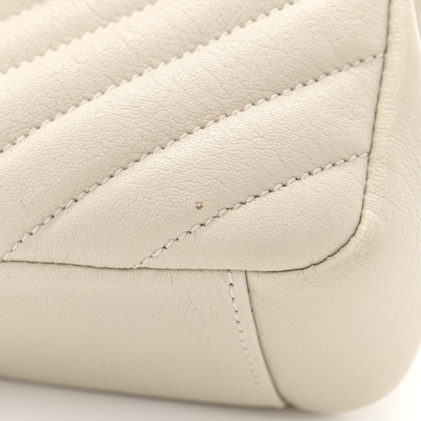 Sheepskin Matelasse Chevron Monogram Medium College Bag Crema Soft