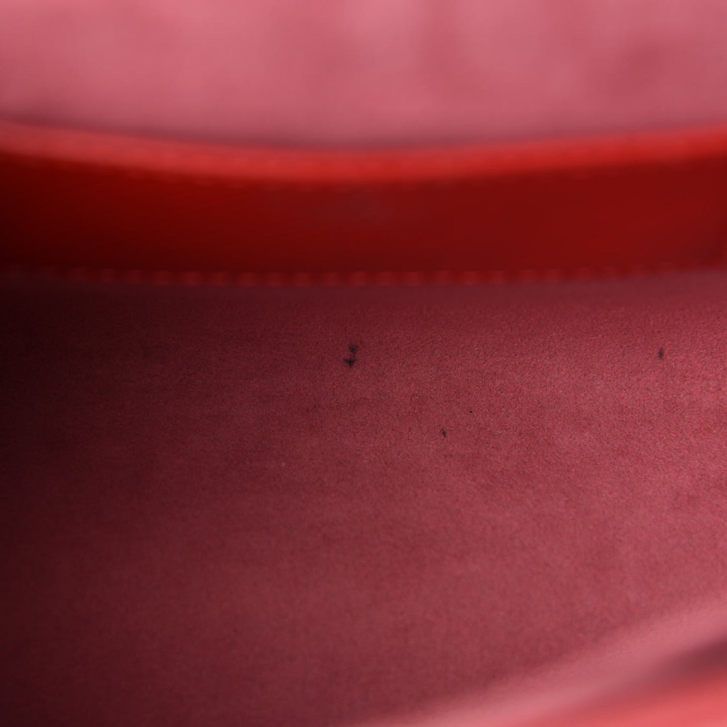 Epi Twist Shoulder Bag MM Coquelicot
