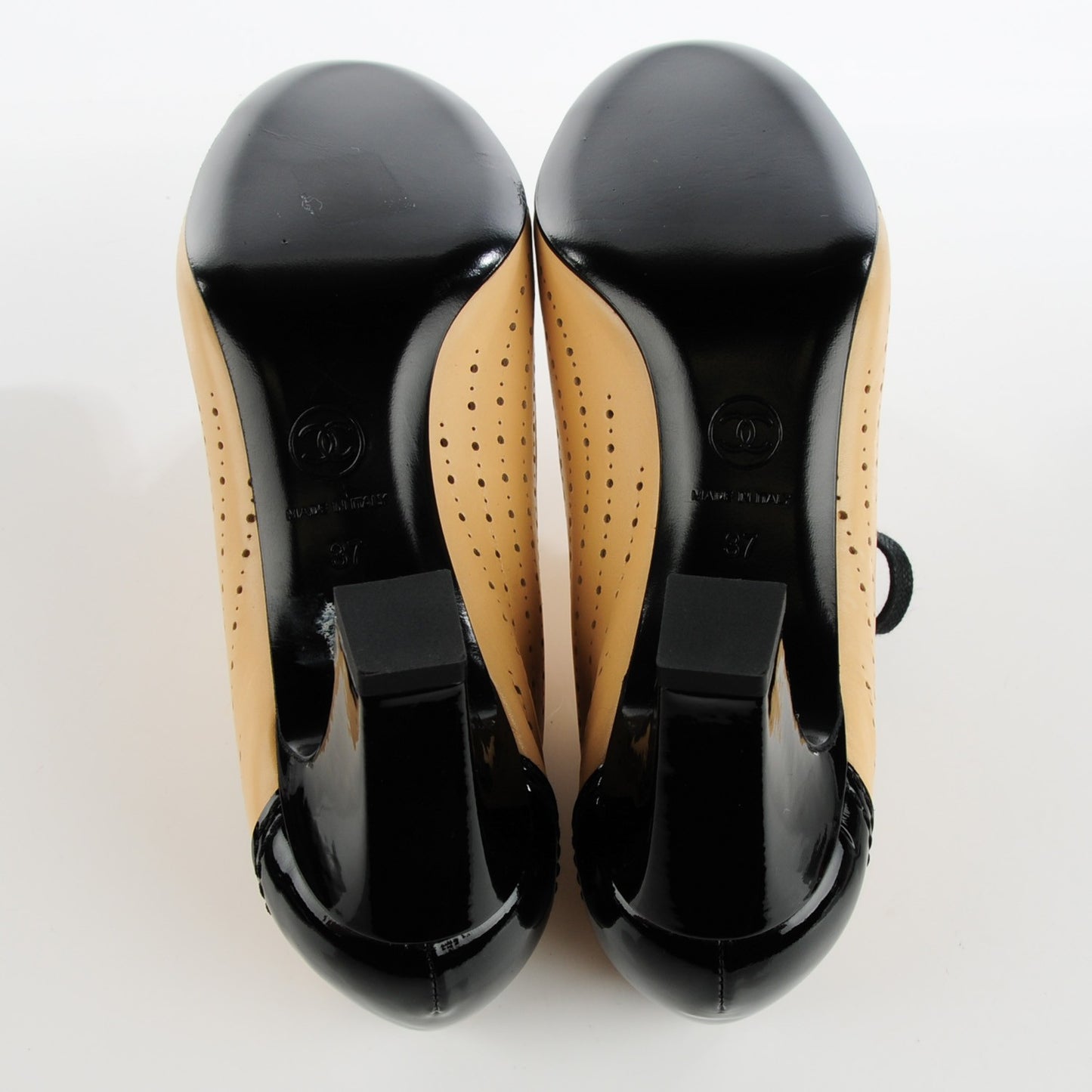 Lambskin Perforated Cap Toe Boots 37 Beige Black