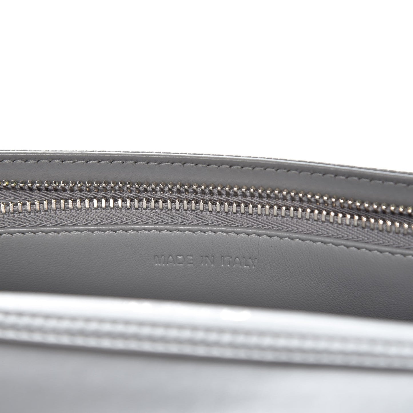 Grained Calfskin Diorama Wallet on Chain Pouch Gris