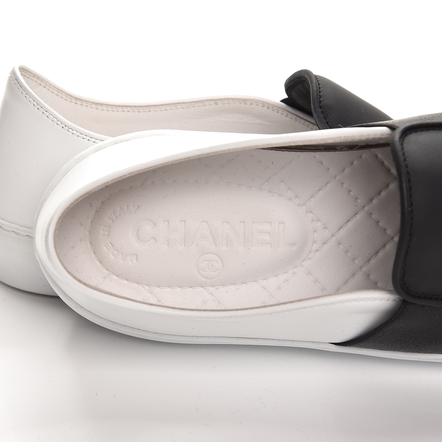 Calfskin Slip On Sneakers 38 White Black