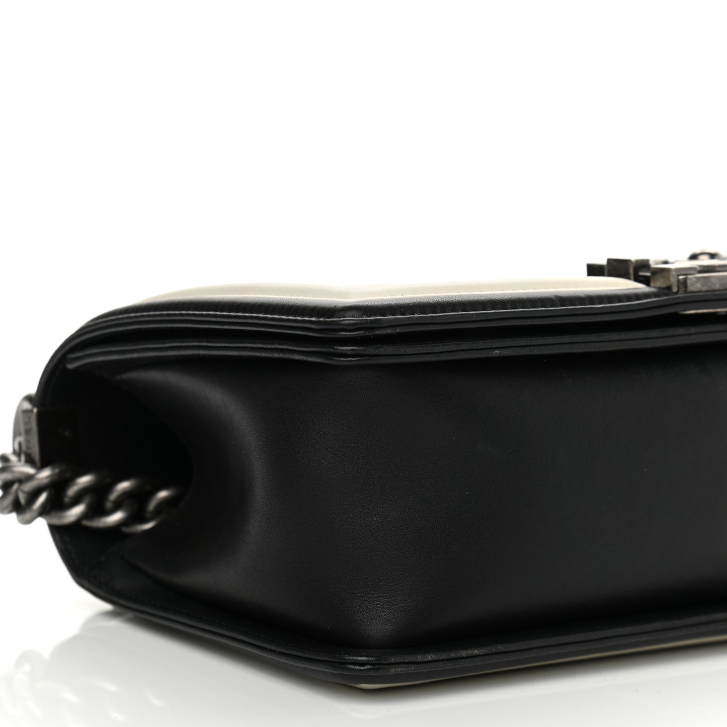 Calfskin Pleated Medium Boy In Rome Flap Black White