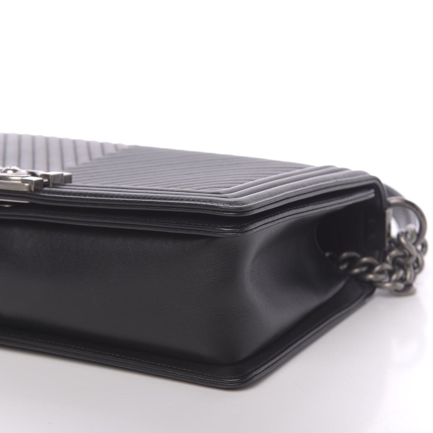 Lambskin Chevron Quilted New Medium Boy Flap Black