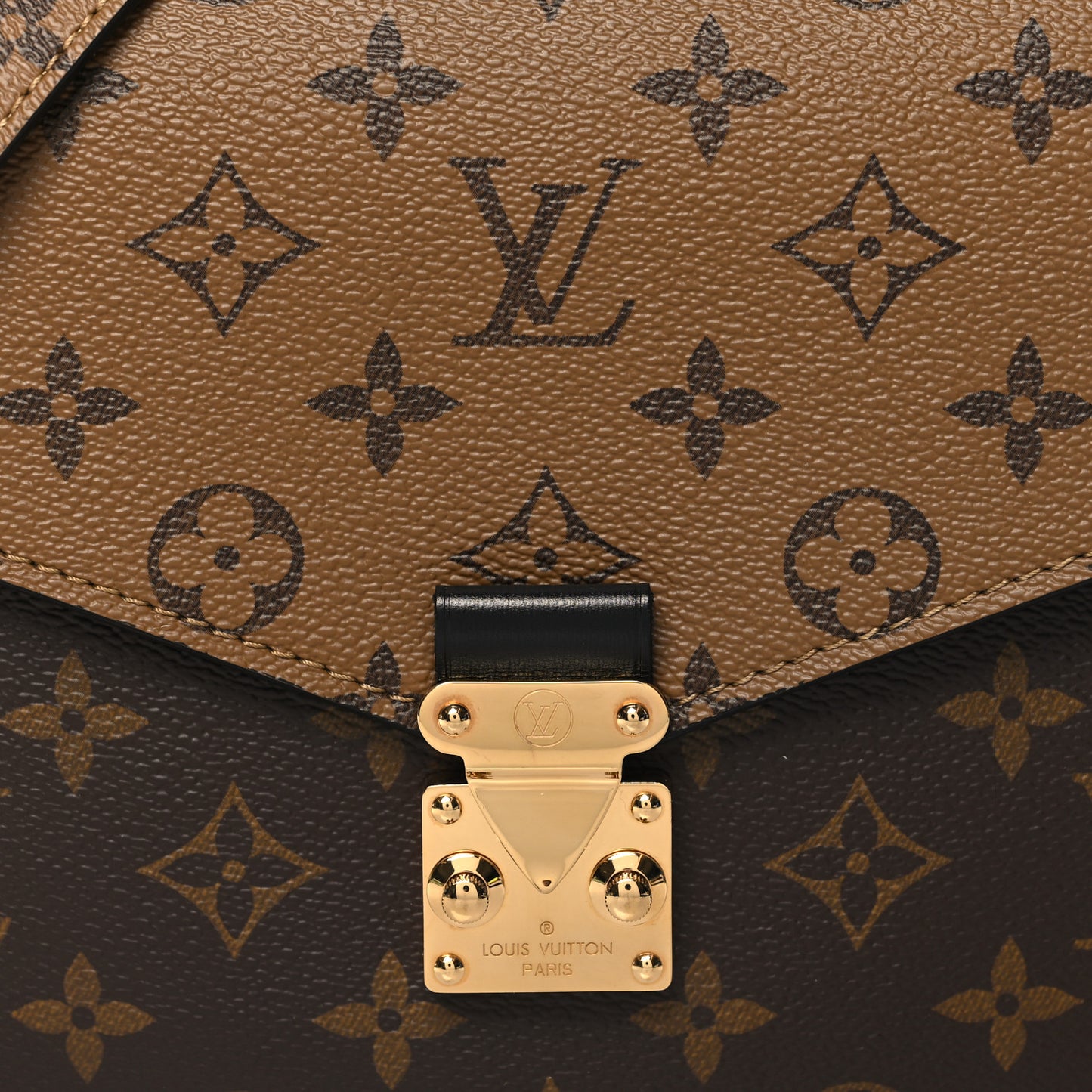 Reverse Monogram Pochette Metis
