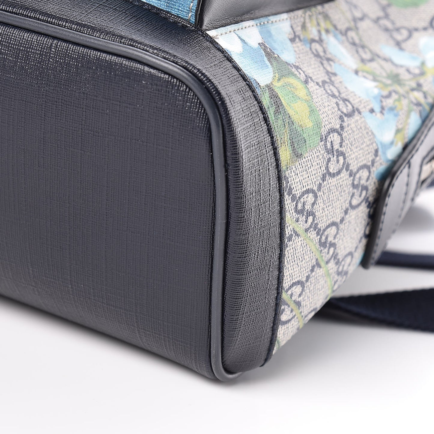 GG Supreme Monogram Blooms Small Day Backpack Blue