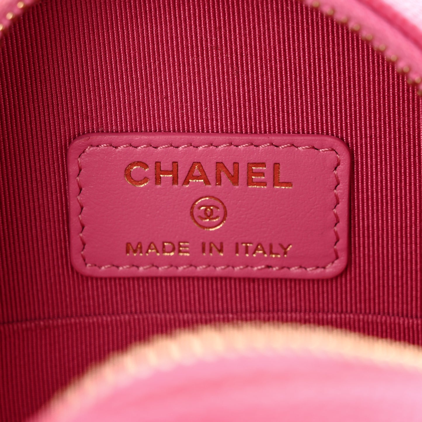 Caviar Quilted Round Clutch With Chain Pink