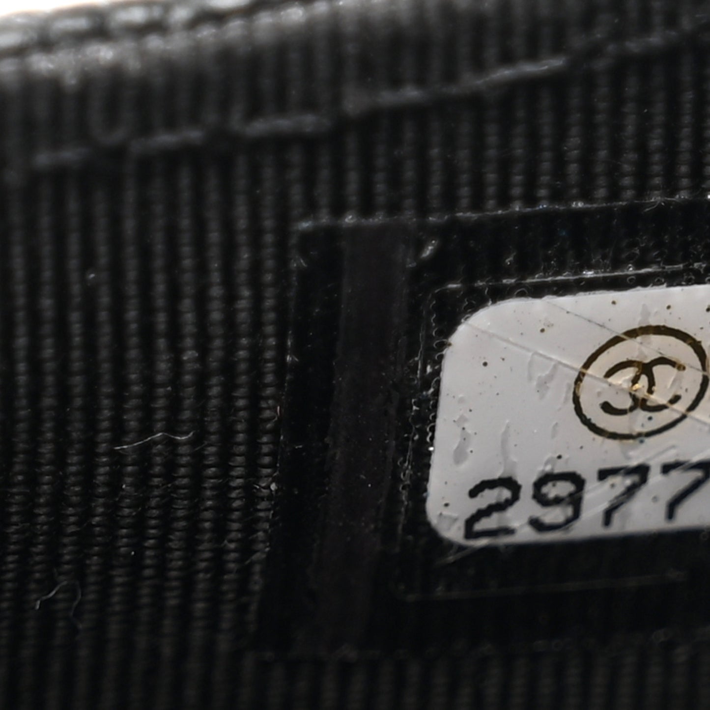 Caviar Quilted CC Zip Card Holder Black