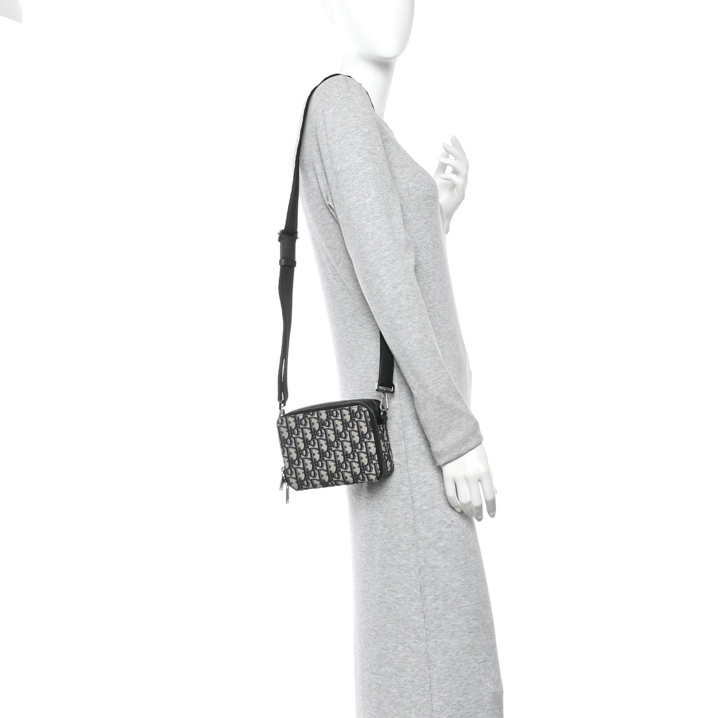 Oblique Messenger Pouch Black