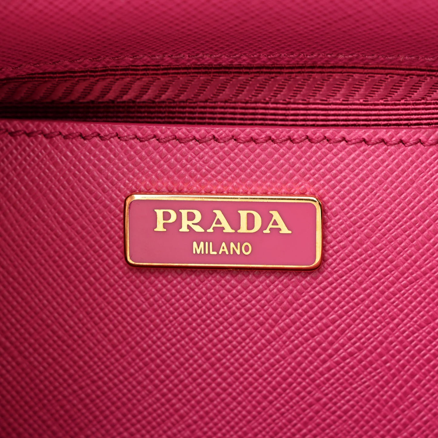 Saffiano Lux Micro Galleria Double Zip Tote Peonia