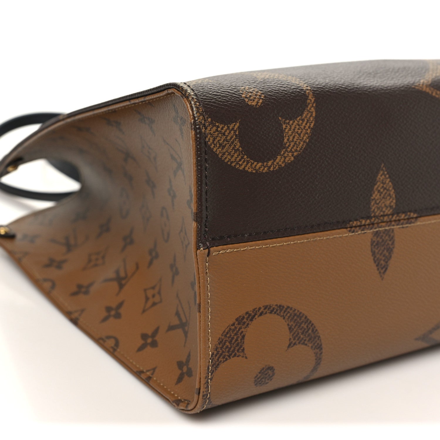 Louis Vuitton Reverse Monogram Giant Onthego MM 8 of 9