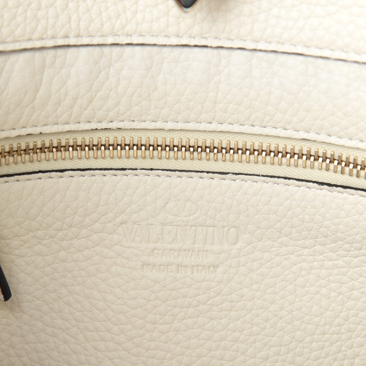 Pebbled Calfskin Small Rockstud Flip-Lock Messenger Bag Light Ivory