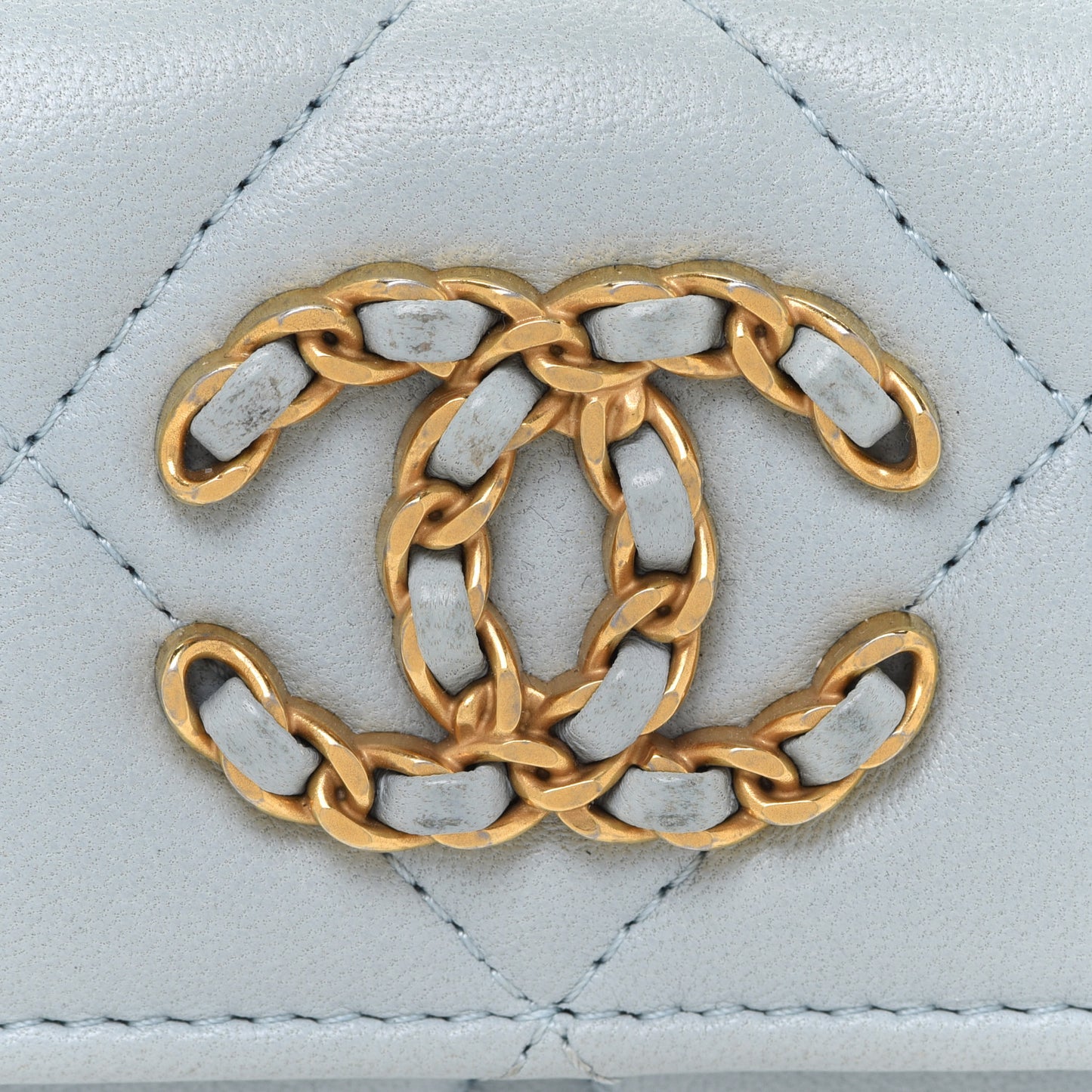 Lambskin Quilted Chanel 19 Flap Card Holder Light Blue