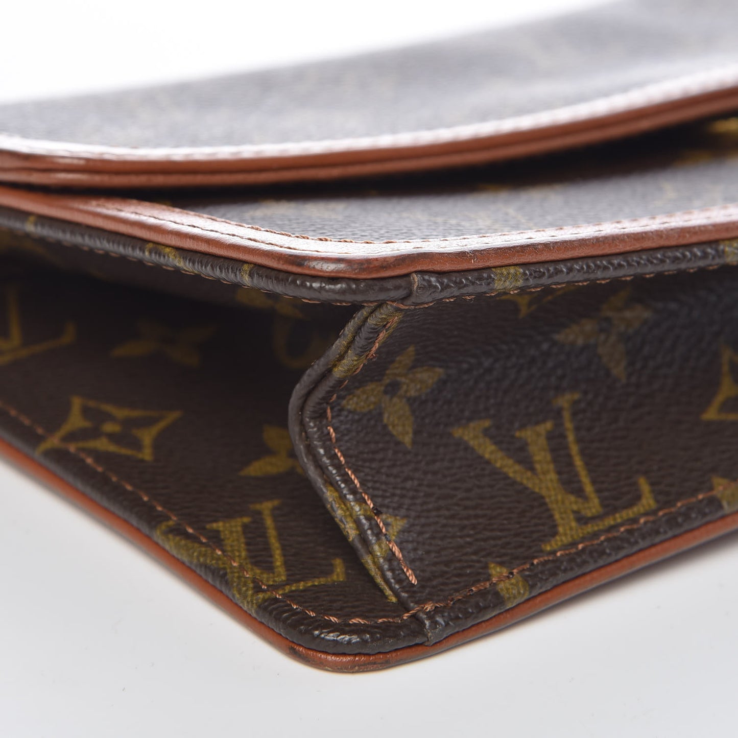 Monogram Pochette Dame 26