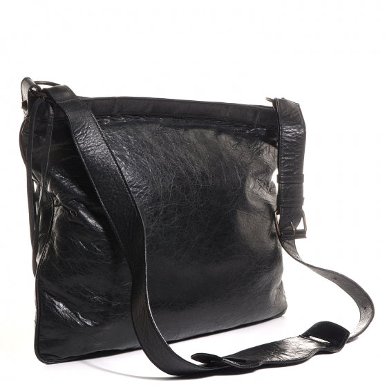 Chevre Classic Hardware Flat Messenger Black