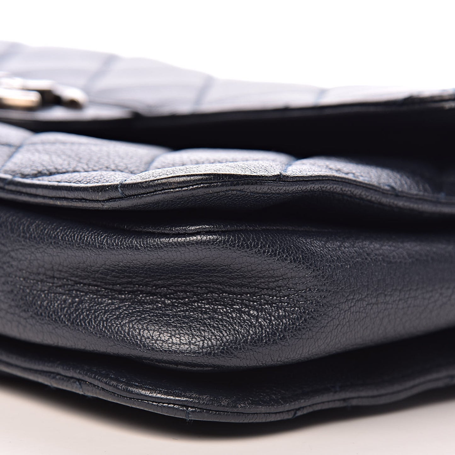 Goatskin Quilted Large Perfect Edge Flap Navy