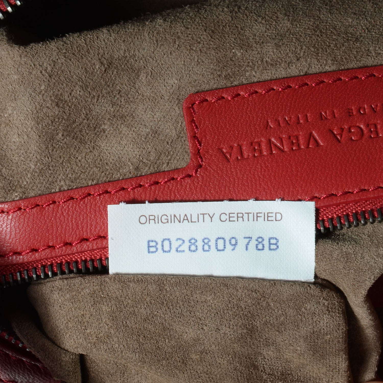 Bottega Veneta Nappa Intrecciato Medium Veneta Hobo Fraise 8 of 8