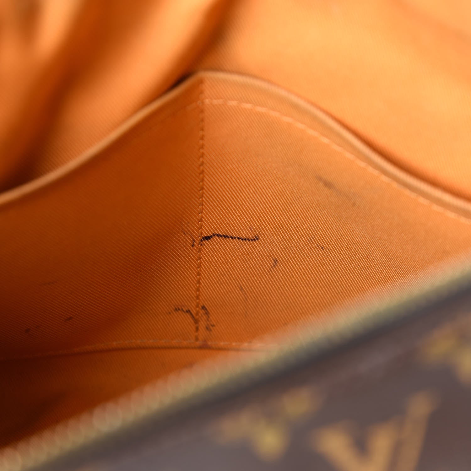 Louis Vuitton Monogram Manhattan NM Black 9 of 13
