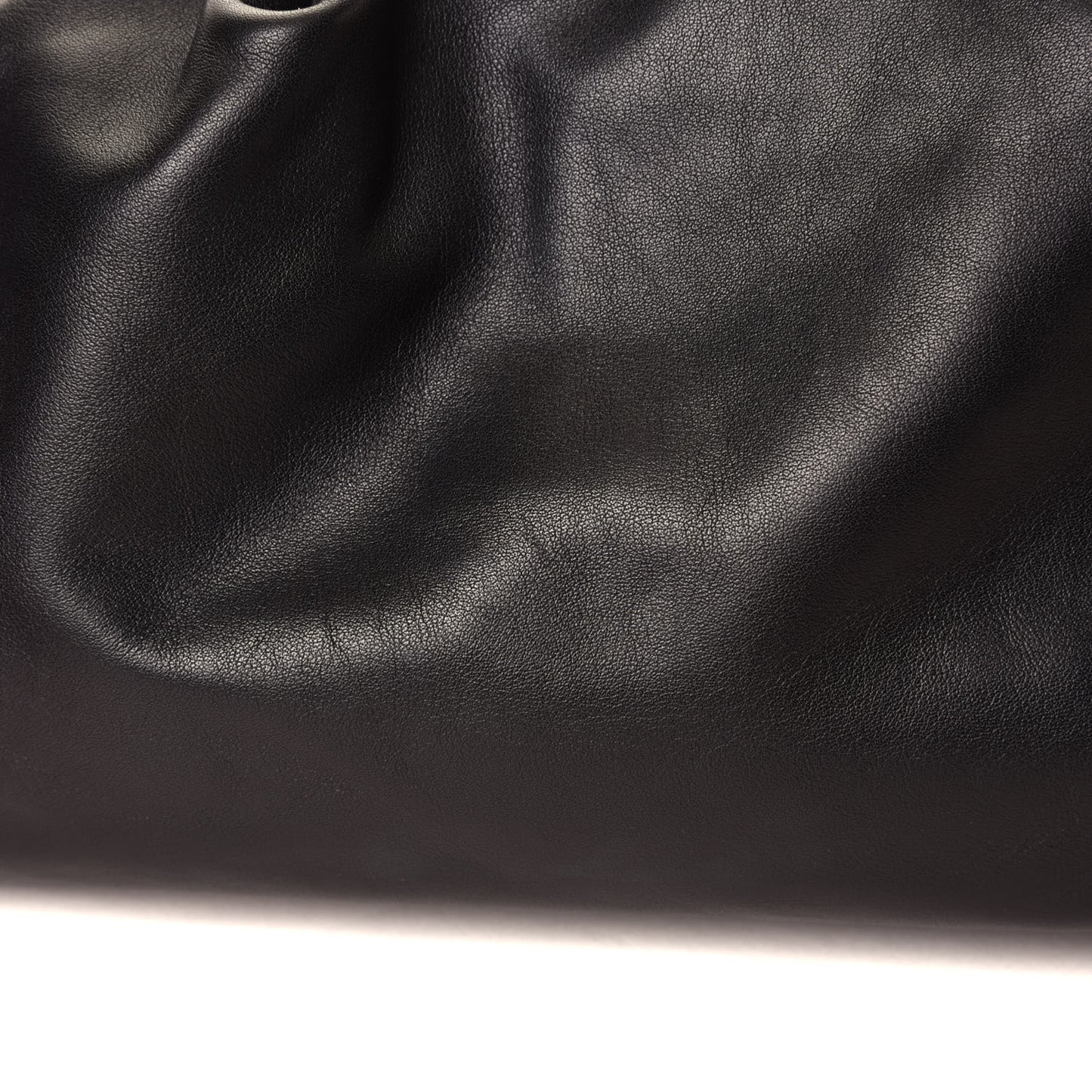 Calfskin The Pouch Chain Black