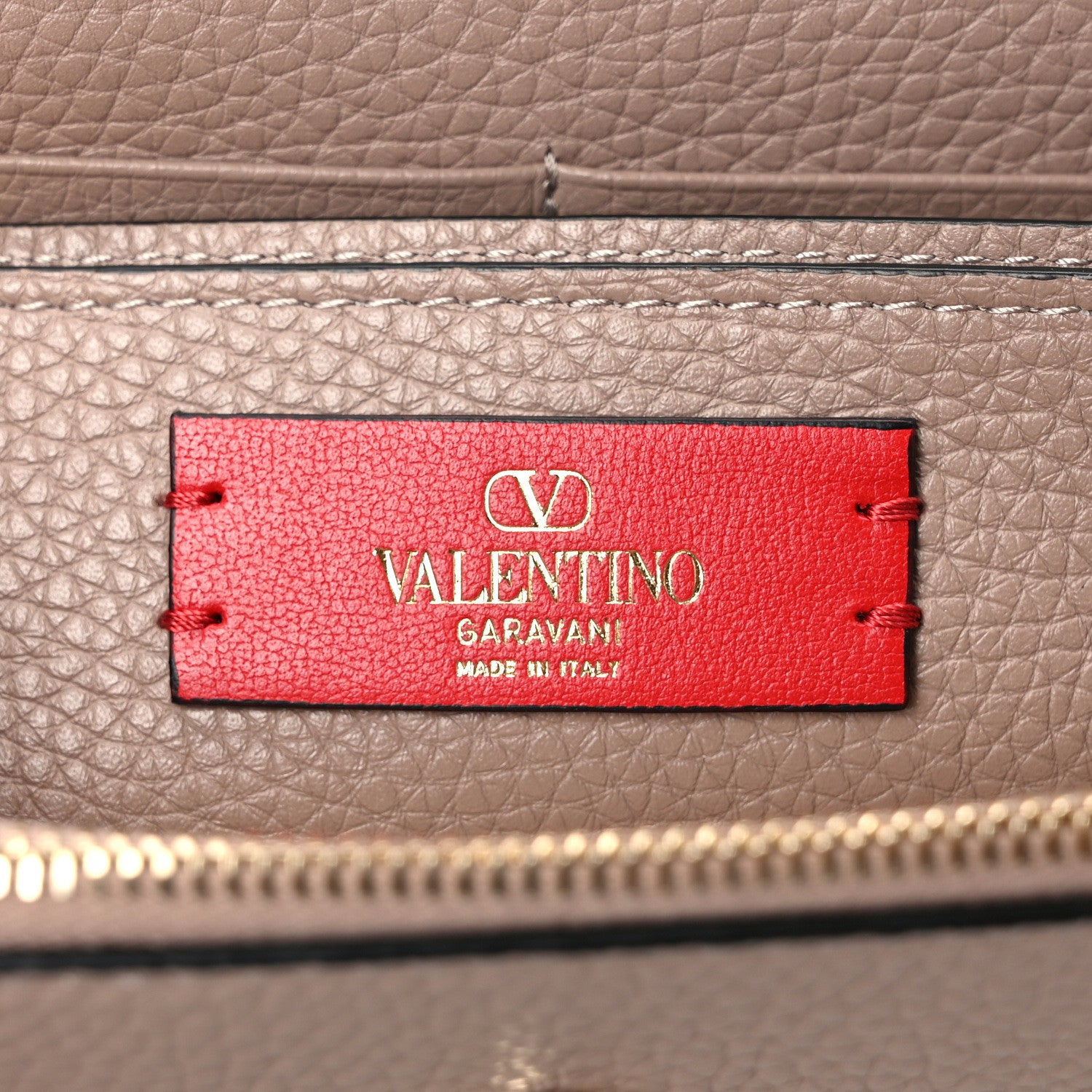 Valentino Garavani Pebbled Calfskin Rockstud Flap Wallet On Chain Poudre 6 of 9