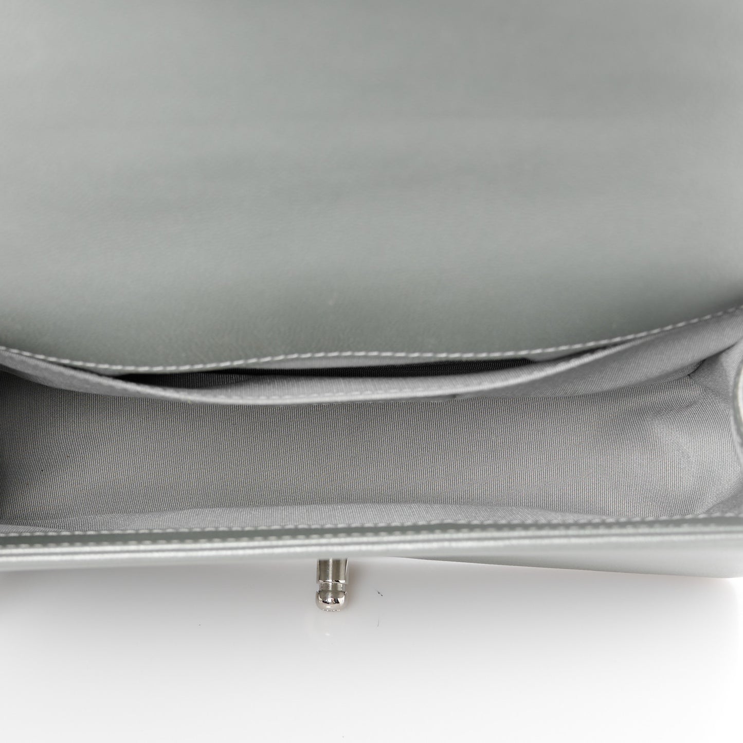 Metallic Caviar Quilted Medium Boy Flap Silver