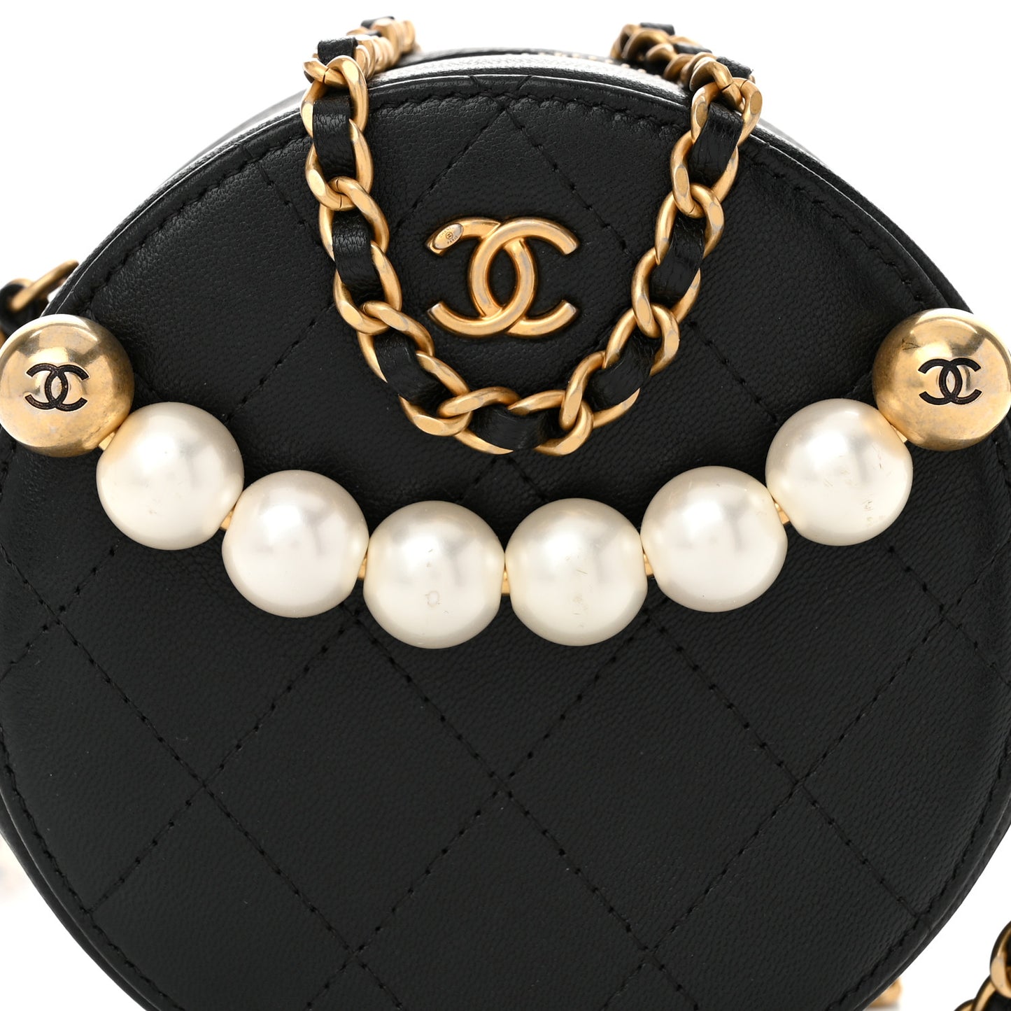 Goatskin Quilted Chic Pearls Chain Round Clutch With Chain Black