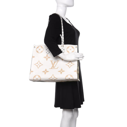 Louis Vuitton Monogram Giant Onthego GM Kaki Beige 2 of 12