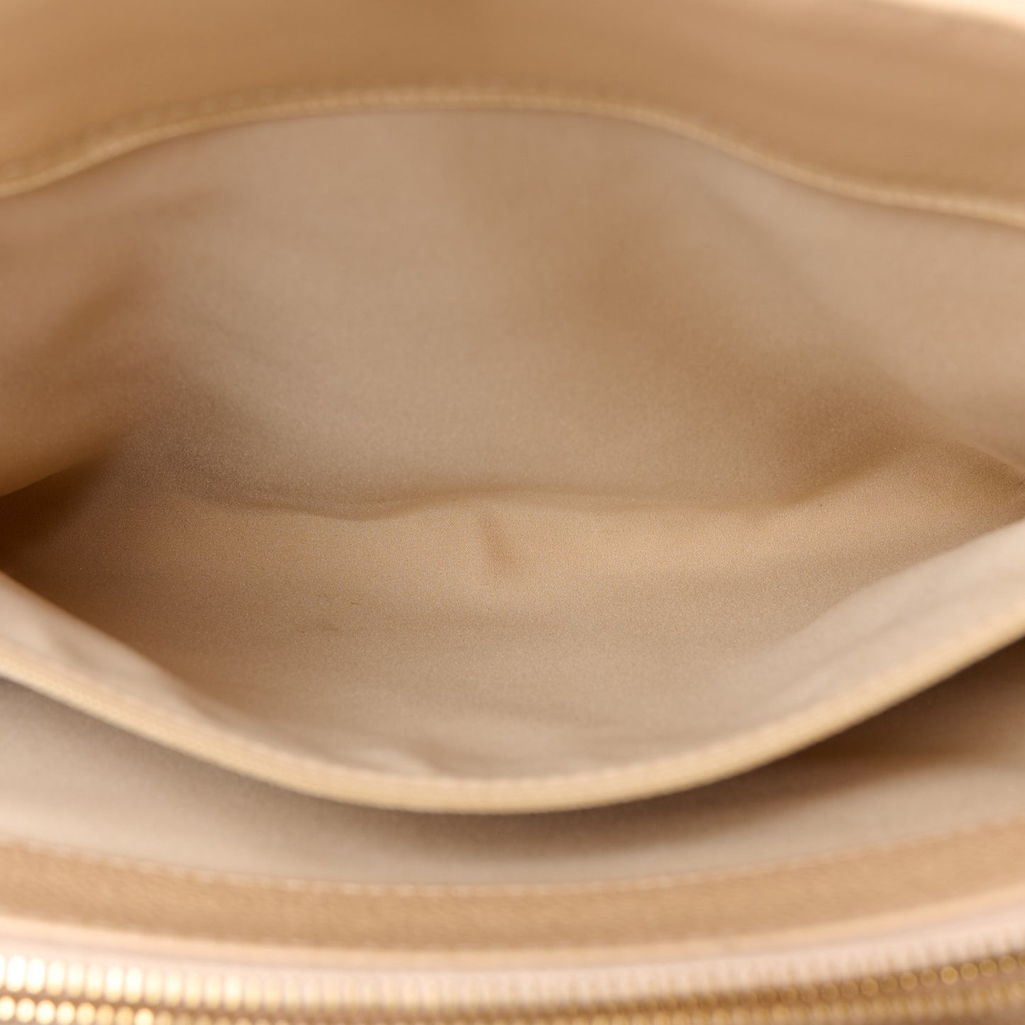 Caviar Quilted Grand Shopping Tote GST Beige Clair